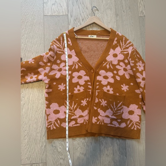 In Loom (Piper & Scoot) Women's Floral Pattern Sweater Cardigan, Size M/L - Picture 4 of 7